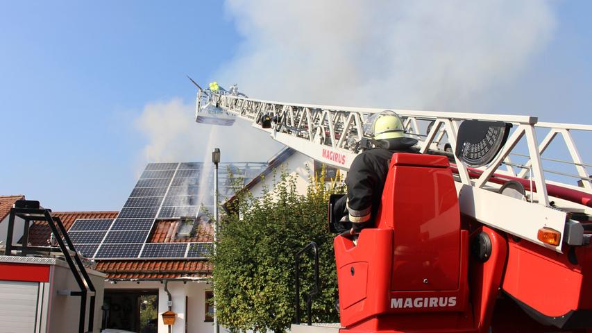 Dachstuhlbrand in Hahnbach zerstörte Photovoltaikanlage