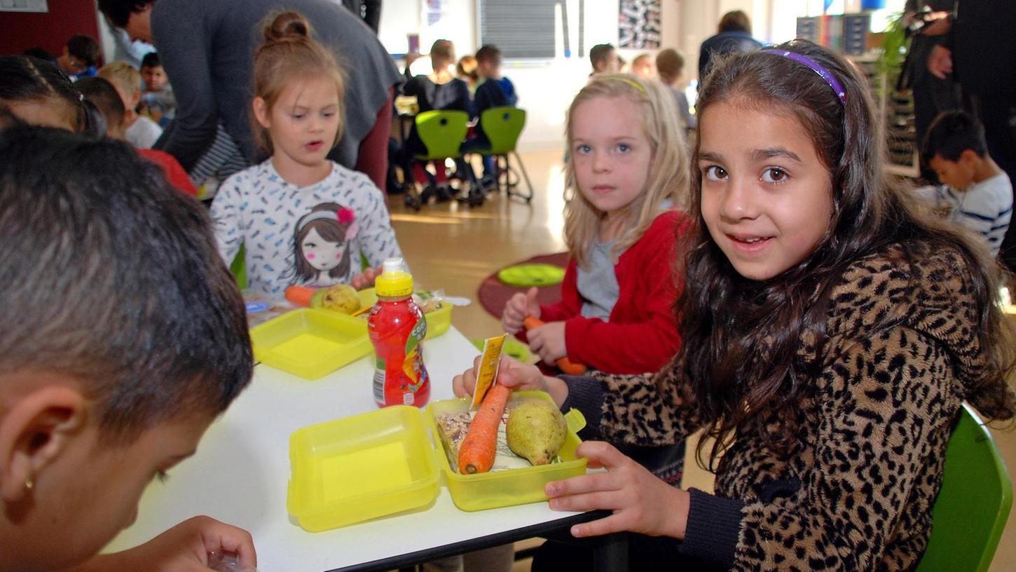 Aktion Bio-Brotbox für Kinder an 18 Fürther Grundschulen 