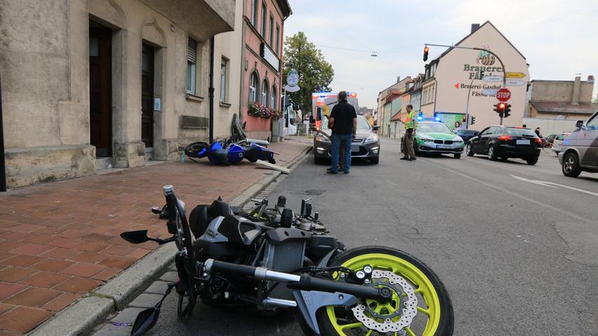 Fahrschüler auf Abwegen: 24-Jähriger kracht in Bamberg gegen Fassade