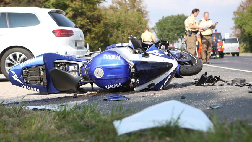Motorradfahrer wird bei Frontalzusammenstoß schwer verletzt