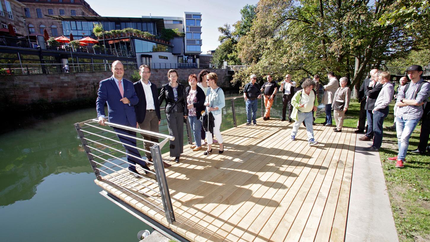 Die Einweihung des Südufers konnte bei herrlichem Sonnenschein vorgenommen werden. Die Einweihung des Südufers konnte bei herrlichem Sonnenschein vorgenommen werden.
