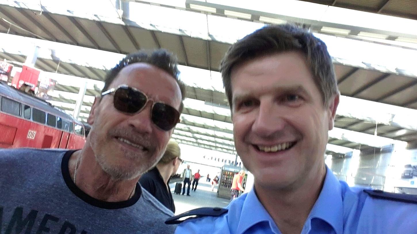 Terminator muss absteigen: Polizei hält Schwarzenegger an