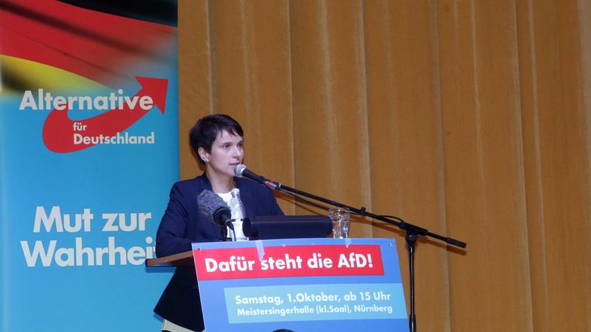 Gegen Merkel und ihre Flüchtlingspolitik: Frauke Petry in Nürnberg