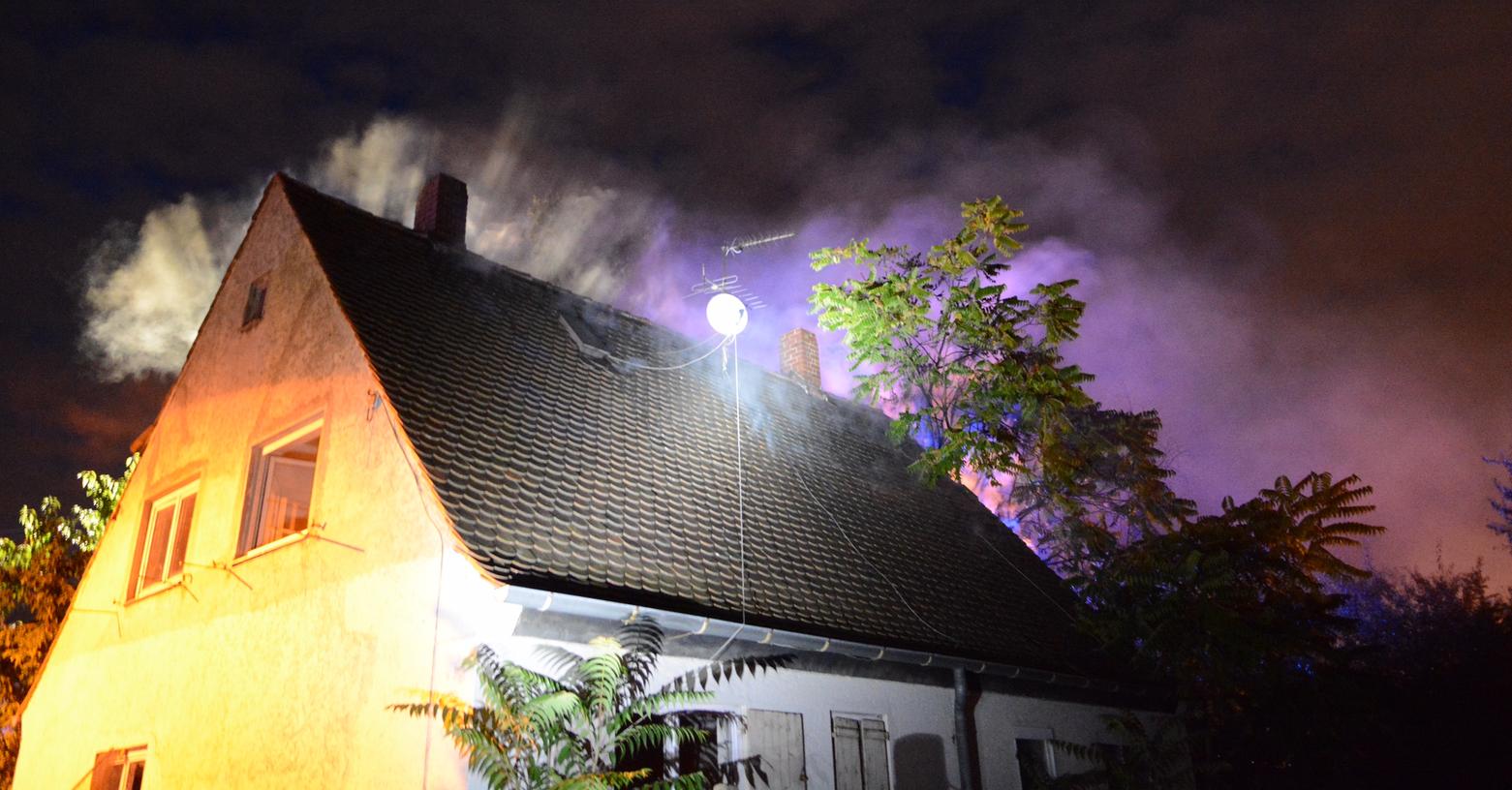 In diesem Haus in der Wehlauer Straße brach am Sonntagabend ein Feuer aus.