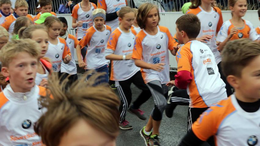 Schnelle Bambini: Kids beweisen Lauftalent beim Stadtlauf