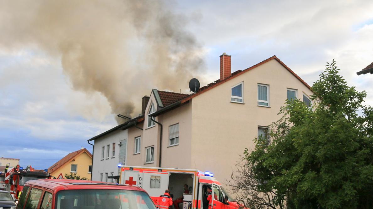 Feuer im Kinderzimmer: Zwei Verletzte in Hallstadt