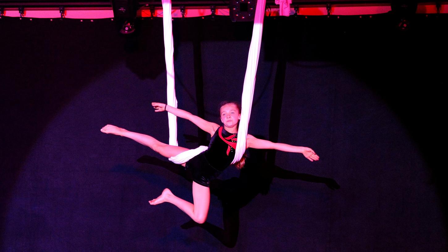 Biegsame Gala zum 25. des Circusvereins Biegsame Gala zum 25. des Circusvereins