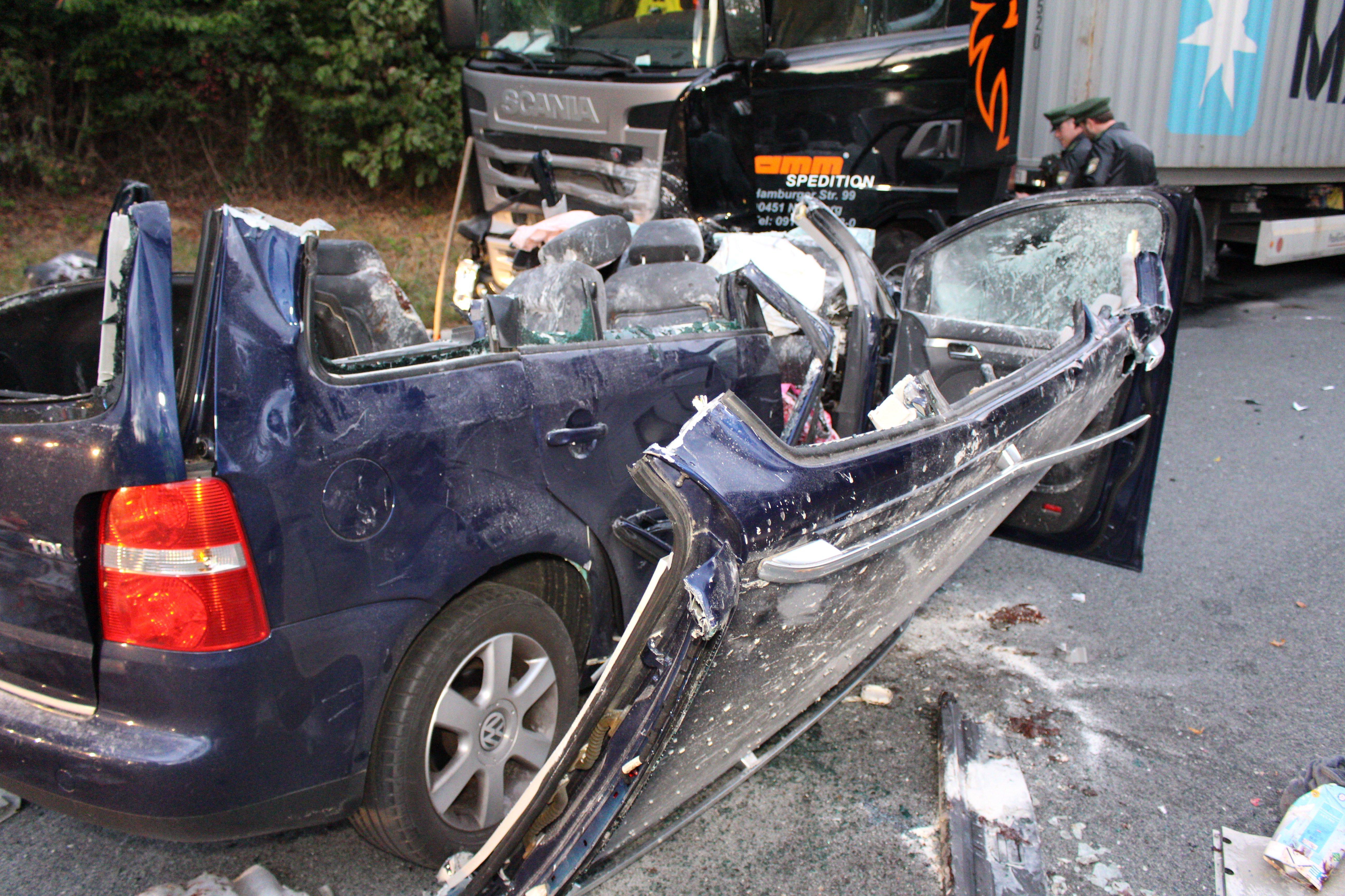 Schwerer Unfall Auf Der B14 Kostet 71-Jährige Das Leben | Nordbayern