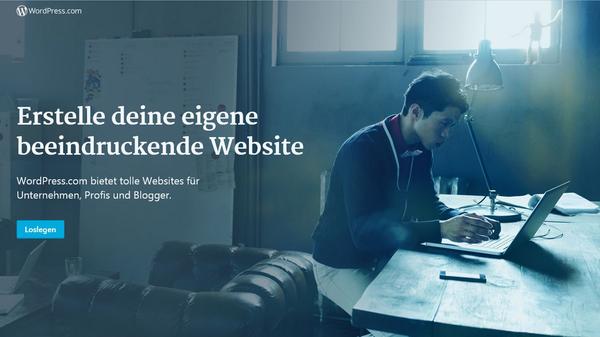 Ende der Neunziger geht ein Beben durch die Medienlandschaft - zumindest in den USA. Zahlreiche Anbieter lassen Nutzer ihren eigenen Blog erstellen, auf dem sie Artikel und Bilder posten können. Mit verschiedenen Features lässt sich einfach und gut vernetzen. 2003 starten dann Plattformen wie Wordpress. Der Hype um Blogs kam nie so stark in Deutschland an wie in den Vereinigten Staaten oder anderen Teilen der Welt, doch bis heute haben sich auch zahlreiche deutsche Blogs etabliert. Und bereichern die Medienlandschaft mit spannenden und guten Texten.