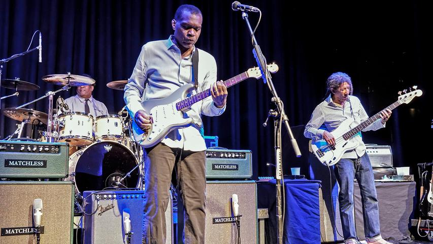 Blues vom Feinsten: Robert Cray in der Rother Kulturfabrik