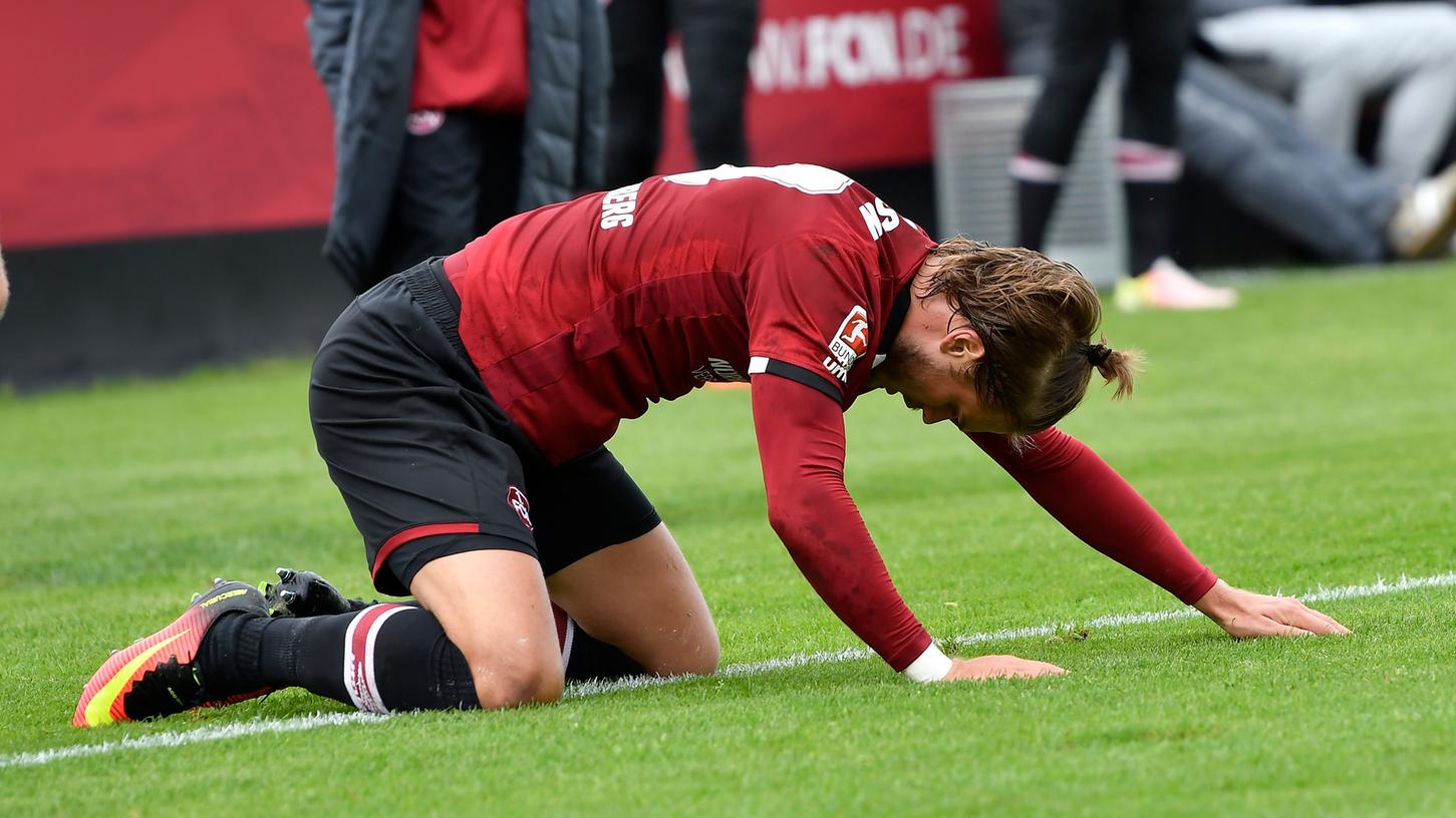 Rurik Gislason gehörte zu den Akteuren, die sich im Testspiel nicht aufdrängen konnten. Rurik Gislason gehörte zu den Akteuren, die sich im Testspiel nicht aufdrängen konnten.