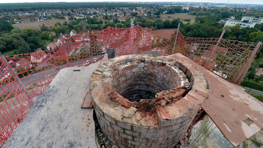 35-Meter-Monument: Schornstein der Ziegelei Spardorf wurde 