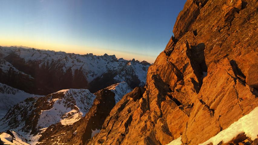 Immer wieder faszinierend, so ein Sonnenuntergang in den Bergen, hier über den Gipfeln der Silvretta.