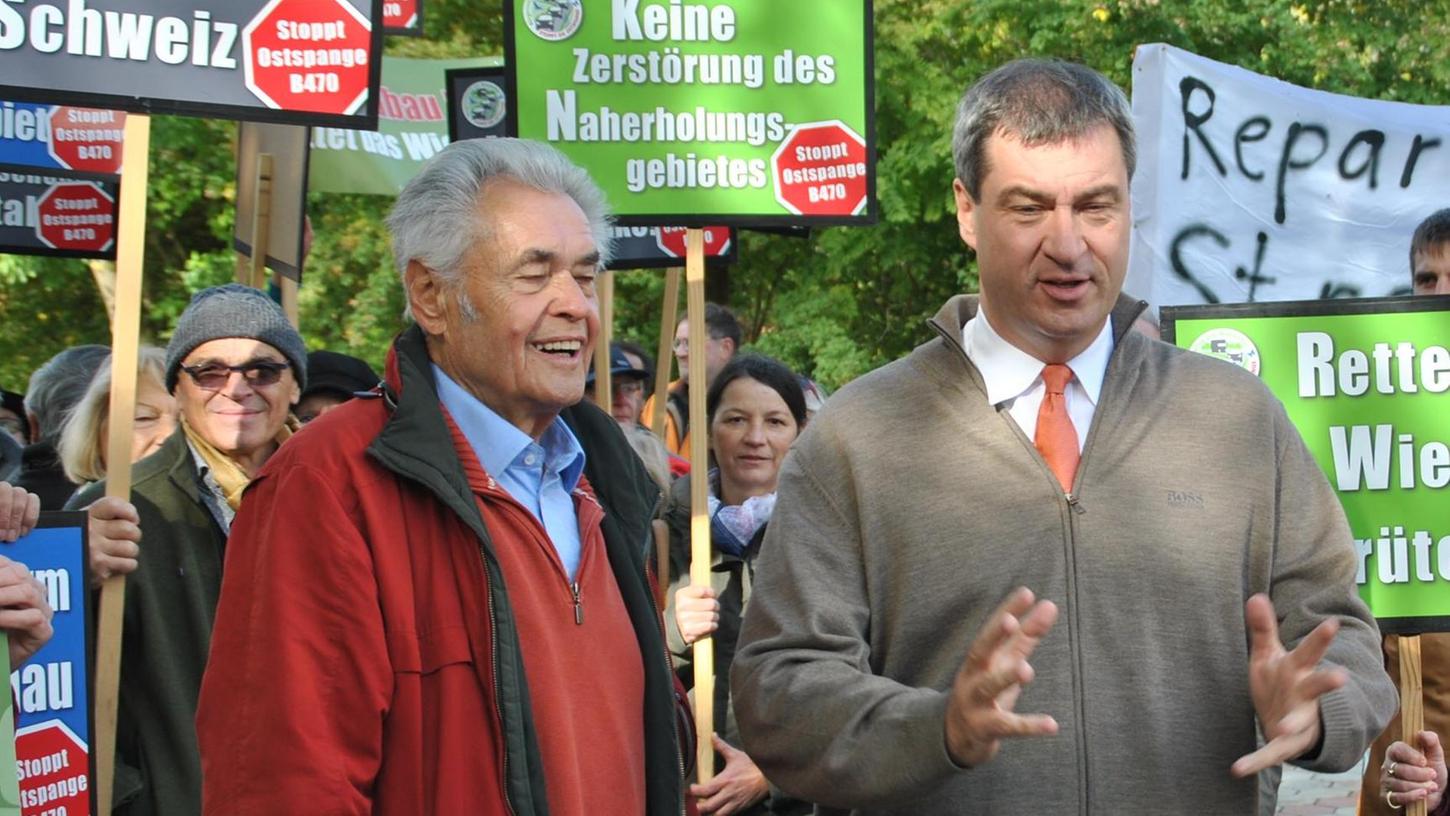 60 Ostspangengegner protestieren beim Besuch von Markus Söder gegen die Ostspang
