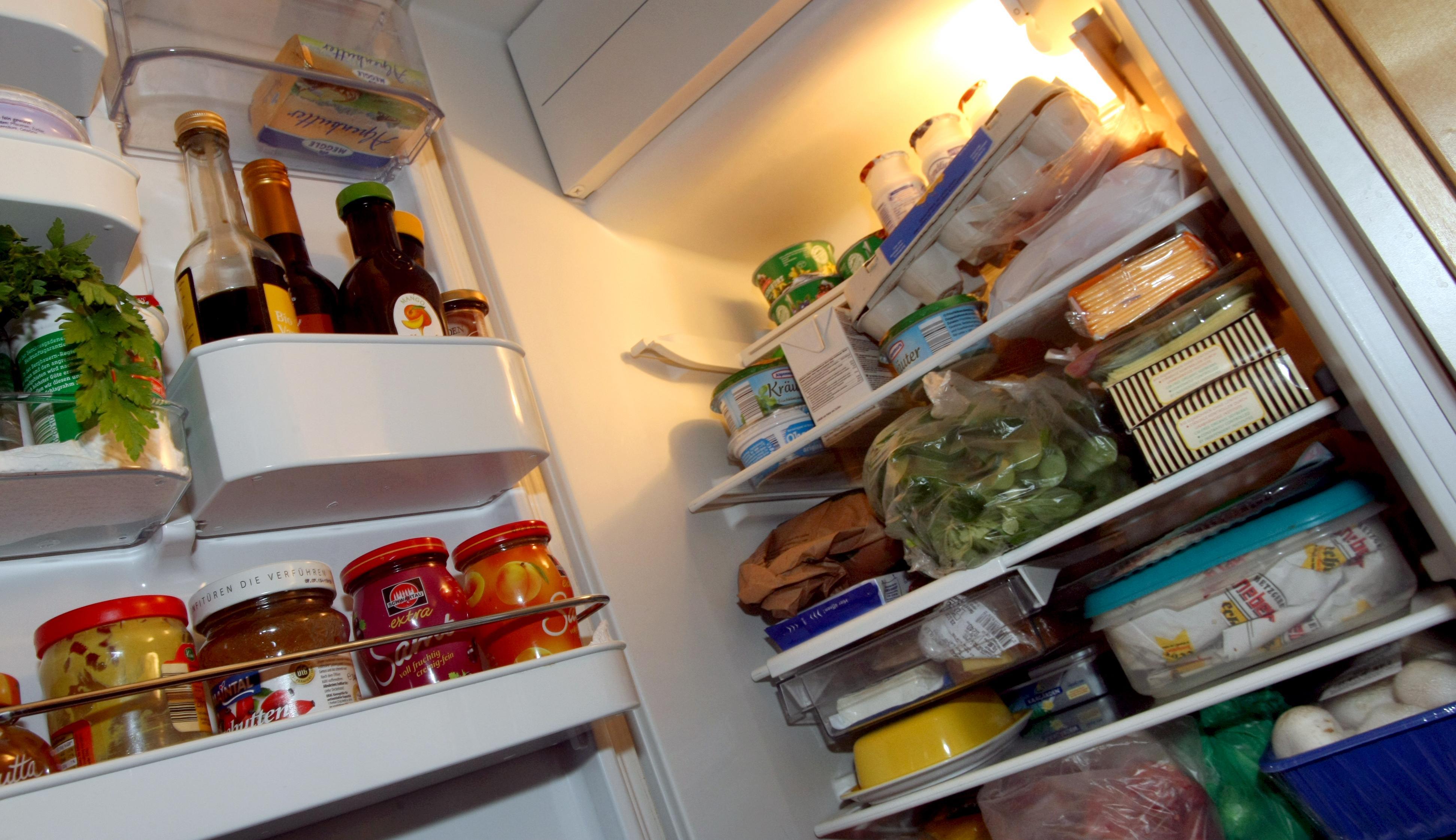 Wasser im Kühlschrank So lösen Sie ganz einfach das Problem