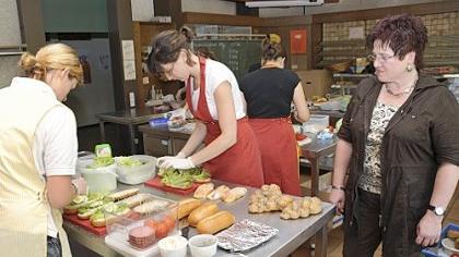 Snacks Zum 60 Geburstag Der Brd Neumarkt Nordbayern De