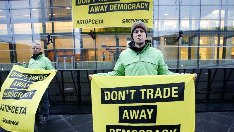 EU vertagt Entscheidung über Freihandelsabkommen Ceta