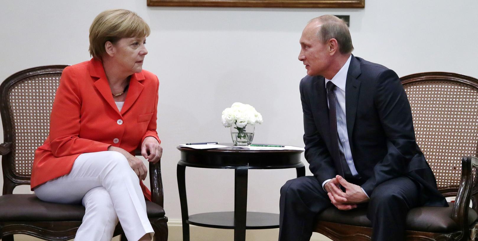 Keine Wohlfühlatmosphäre: Bei den Gesprächen zwischen Bundeskanzlerin Angela Merkel und Russlands Präsident Wladimir Putin geht es um heikle Themen wie zum Beispiel den Syrien-Konflikt.