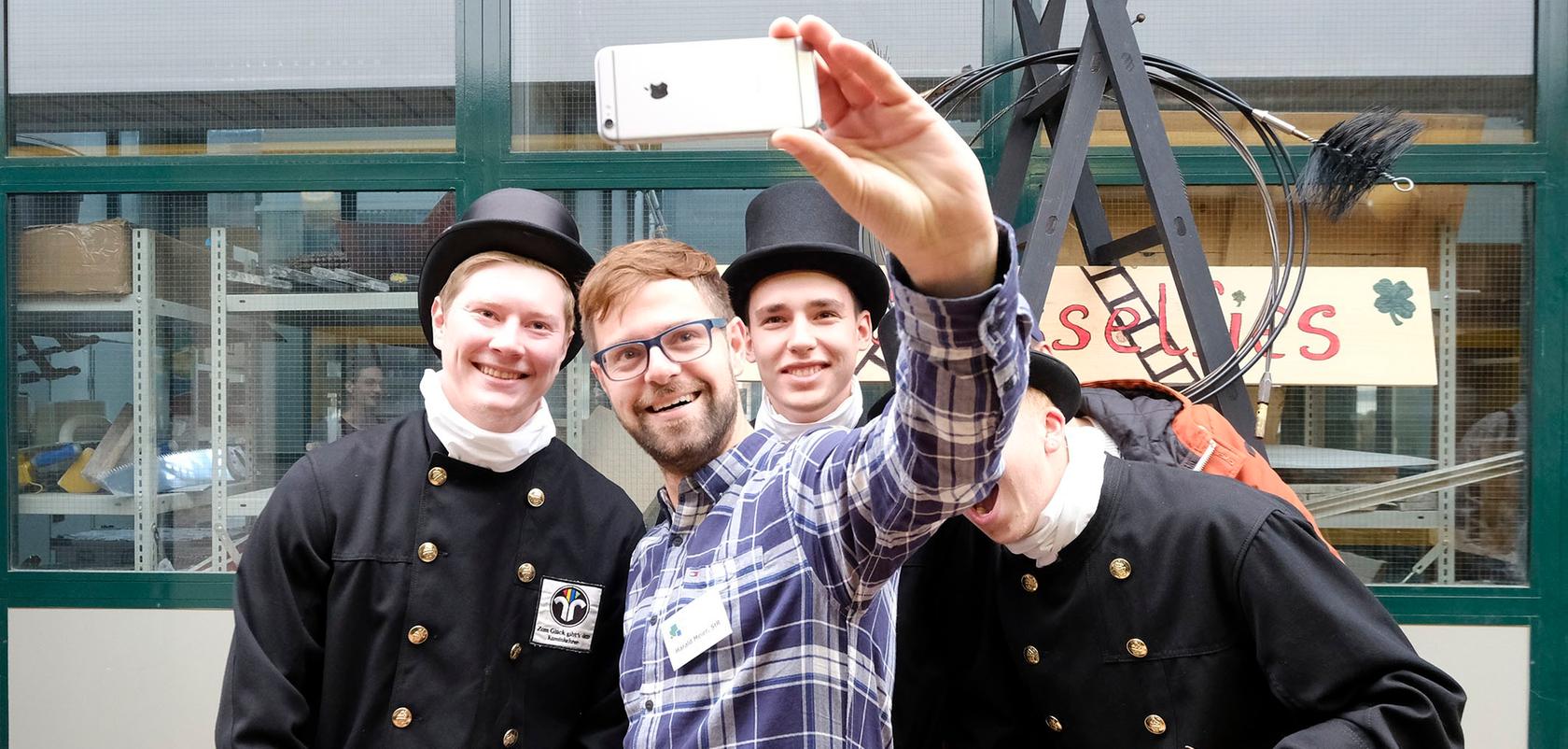 Infos und Selfies: 60 Berufe stellen sich in Neumarkt vor