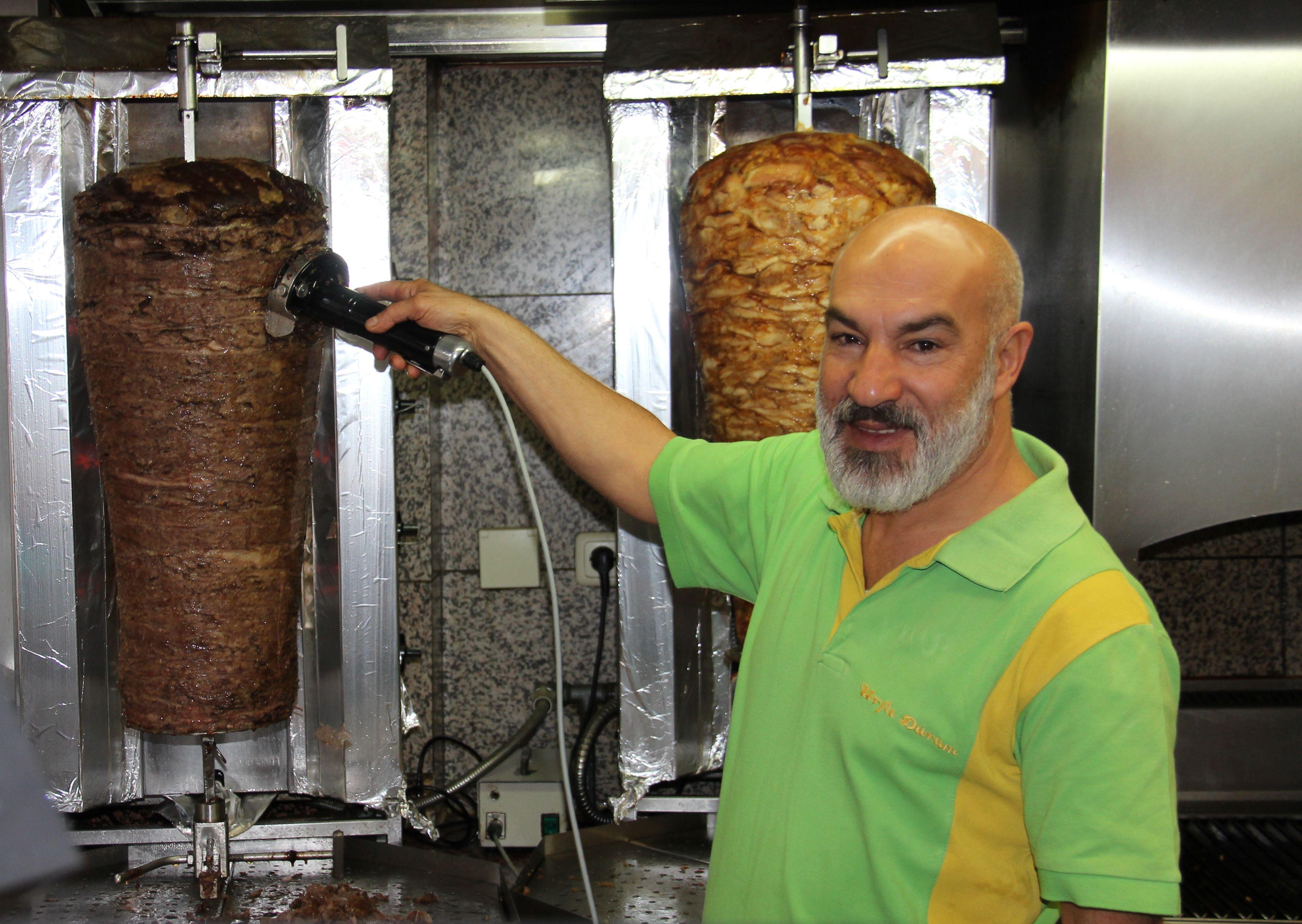 Wir sind heimatverbunden und weltoffen. Bei uns gibt's auch Döner (Bild), Sushi, Gyros und was die internationale Küche sonst an vielfältigen Gaumenfreuden bereit hält.