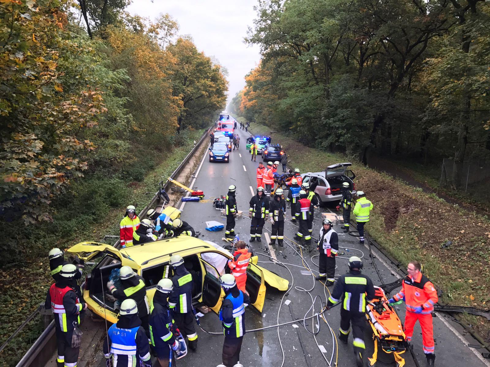 Schwerer Unfall Auf Der B14: Frau Lebensgefährlich Verletzt | Nordbayern