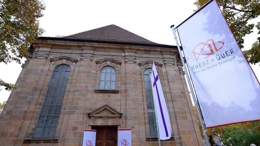 Kreuz + Quer - Haus der Kirche in Erlangen eröffnet