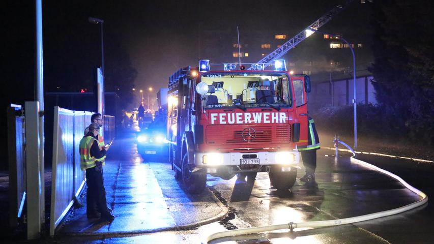 Feuerwehr löscht Brand in Hofer Supermarkt