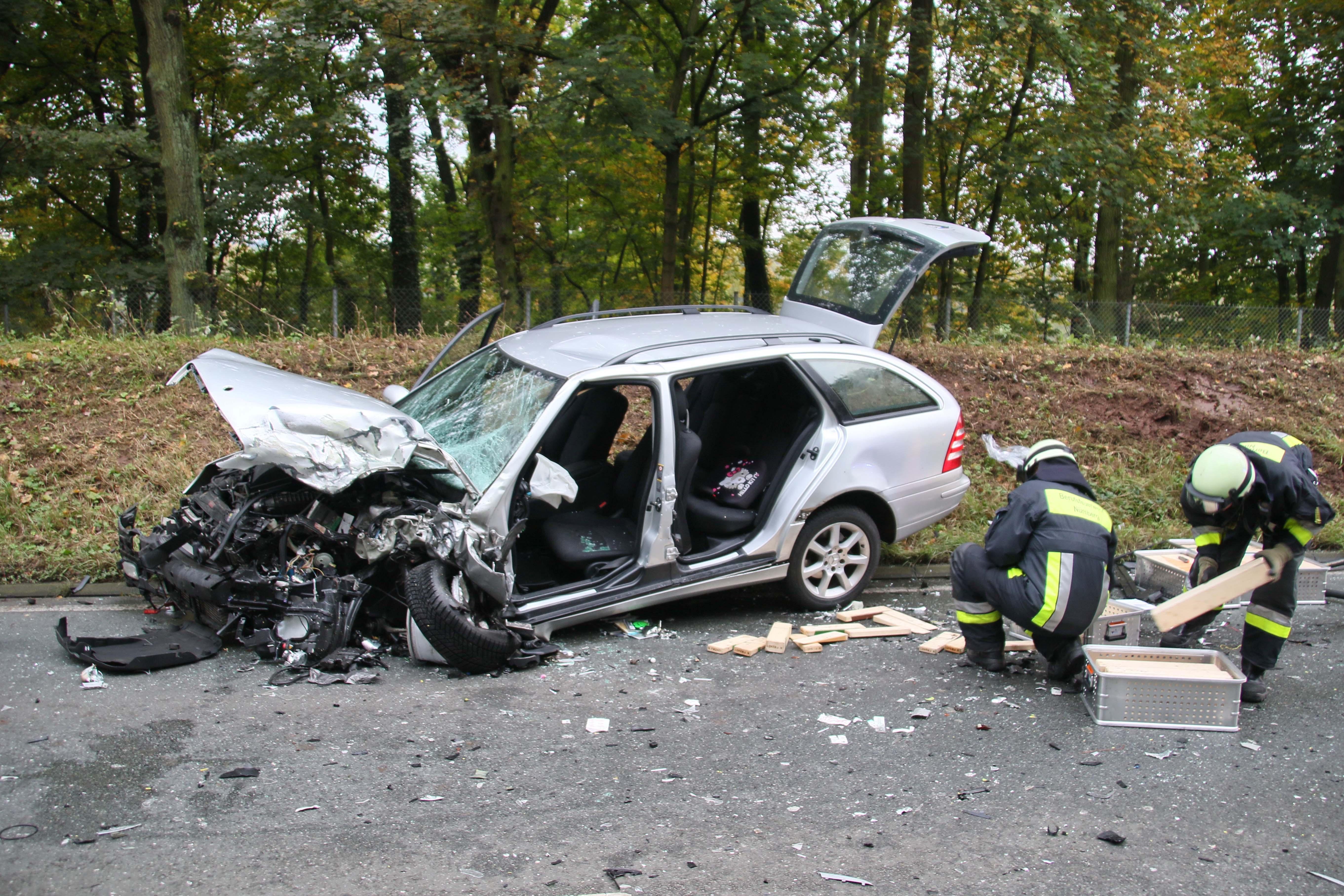 Schwerer Unfall Auf Der B14 Frau Lebensgefahrlich Verletzt Nurnberg Nordbayern