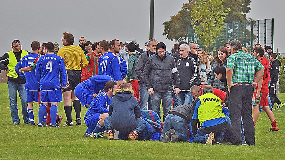 Tumulte am Fußballplatz