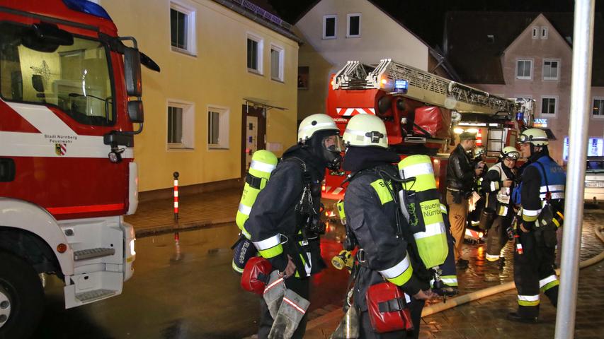 Rauch und Rettung: Mehrere Vergiftungen bei Brand in Nürnberger Hotel