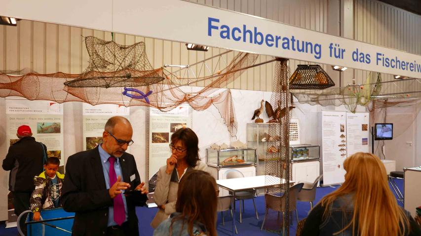 Der Bezirk Mittelfranken informiert über das Fischereiwesen ebenso ...