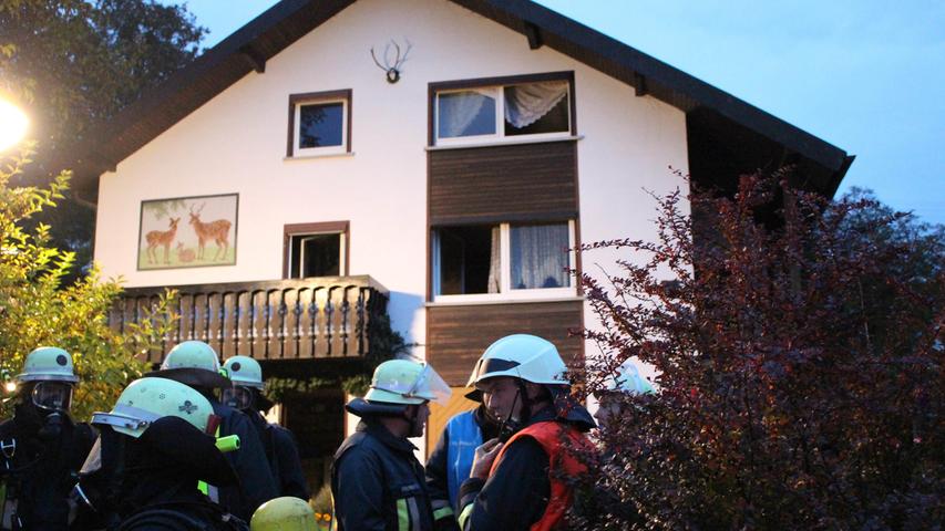 Küchenbrand in Kupferberg: Bewohner mit leichter Rauchvergiftung