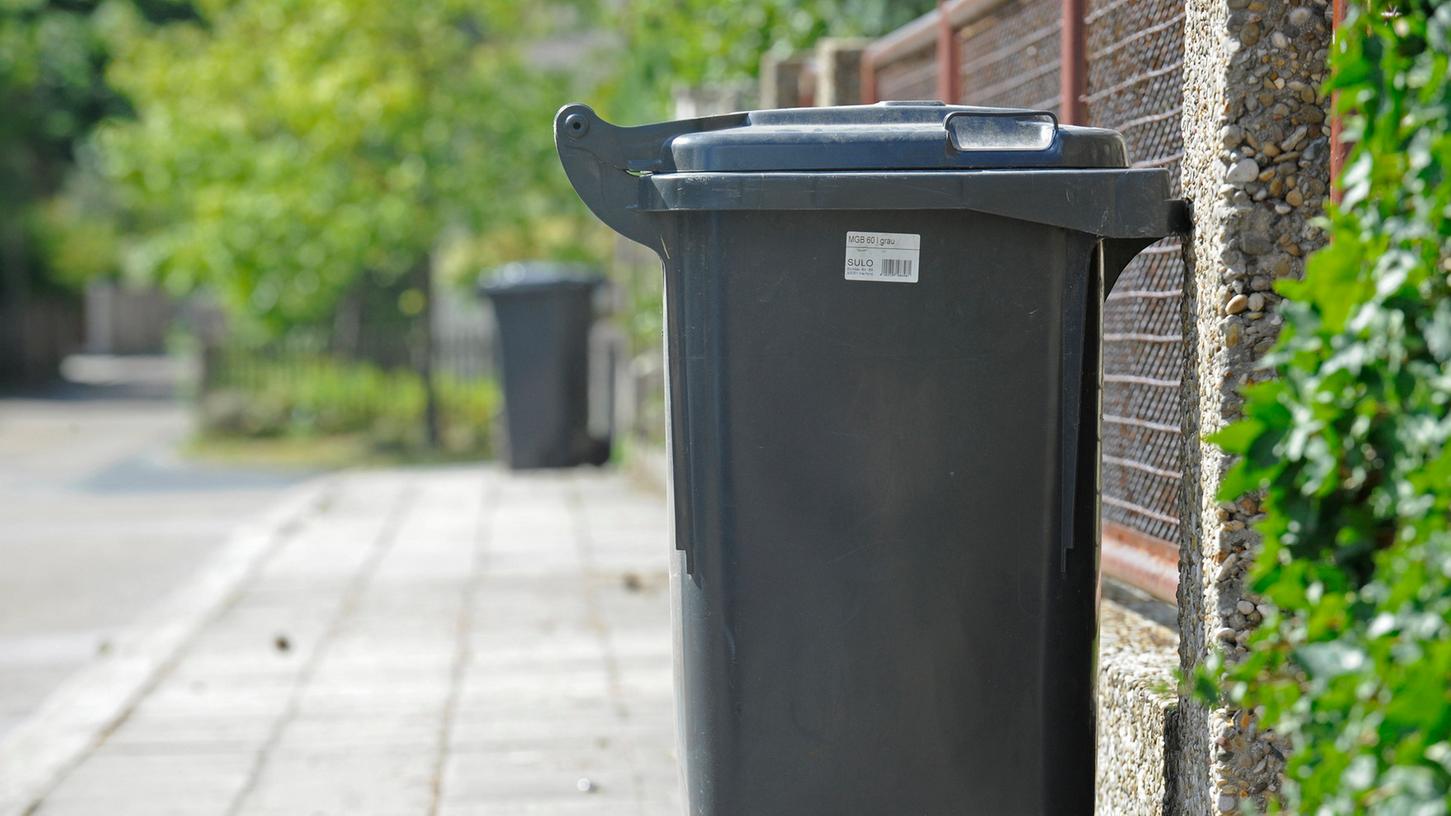 Zum Januar 2017 sollen die Müllgebühren im Landkreis Roth sinken.