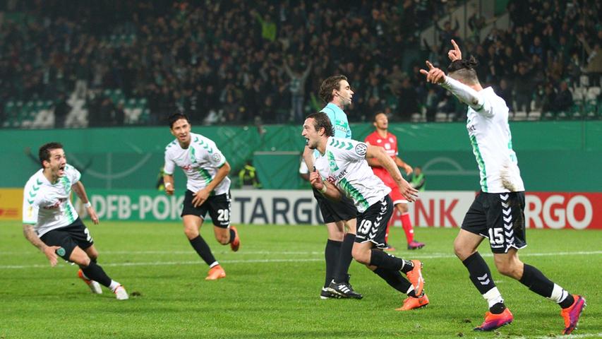 Wenigstens vor der Pleite gegen die Roten Teufel hat die Ruthenbeck-Truppe nochmal Grund zur Freude. Mit dem FSV Mainz 05 schoss man immerhin einen Bundesligisten aus dem DFB-Pokal - Willkommen im Achtelfinale!!!