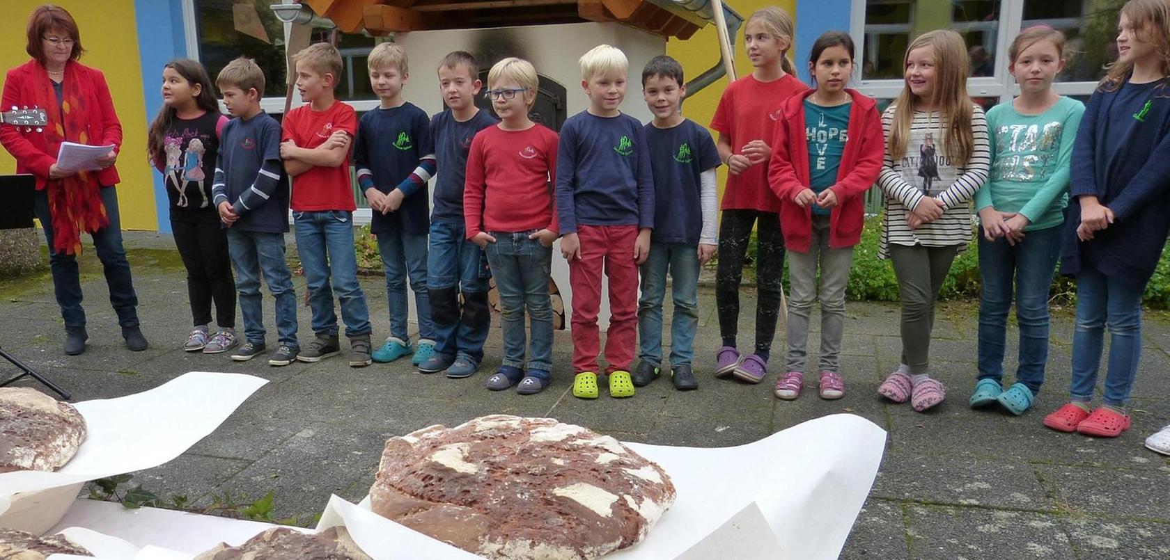 Egloffsteiner Schüler backten erstmals eigenes Brot