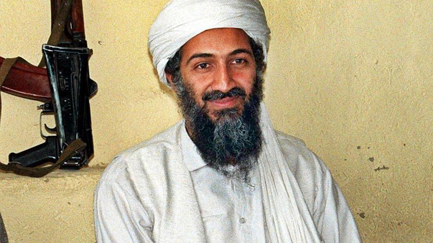 Er ist der Staatsfeind Nummer eins der USA und Obama bringt ihn zur Strecke: Am 1. Mai 2011 wird Al-Kaida-Chef Osama bin Laden von US-Spezialkräften in Pakistan bei einer Kommandoaktion erschossen. Bin Laden hatte 2001 die Terrorattacken auf New York und Washington organisiert.