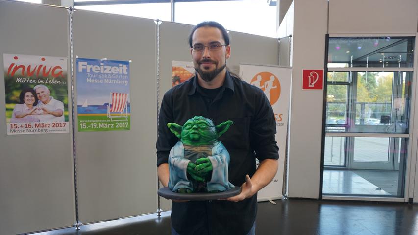 Den zweiten Platz belegte der einzige männliche Teilnehmer Florian Herrmann mit seinem Yoda-Kuchen.  Hier geht es zum Rezept.