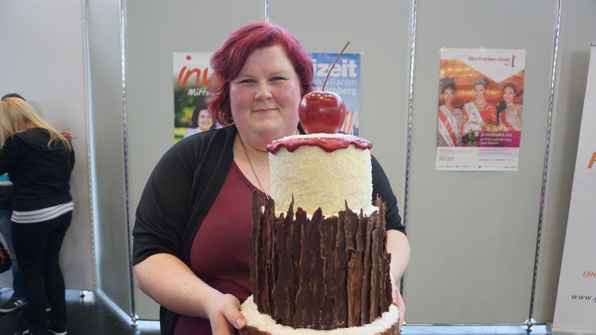 Christiane Hentze interpretierte mit ihrer Torte "Schneewittchen 2.0" das Märchen mit Schokolade und Red-Velvet-Teig.  Hier geht es zum Rezept.