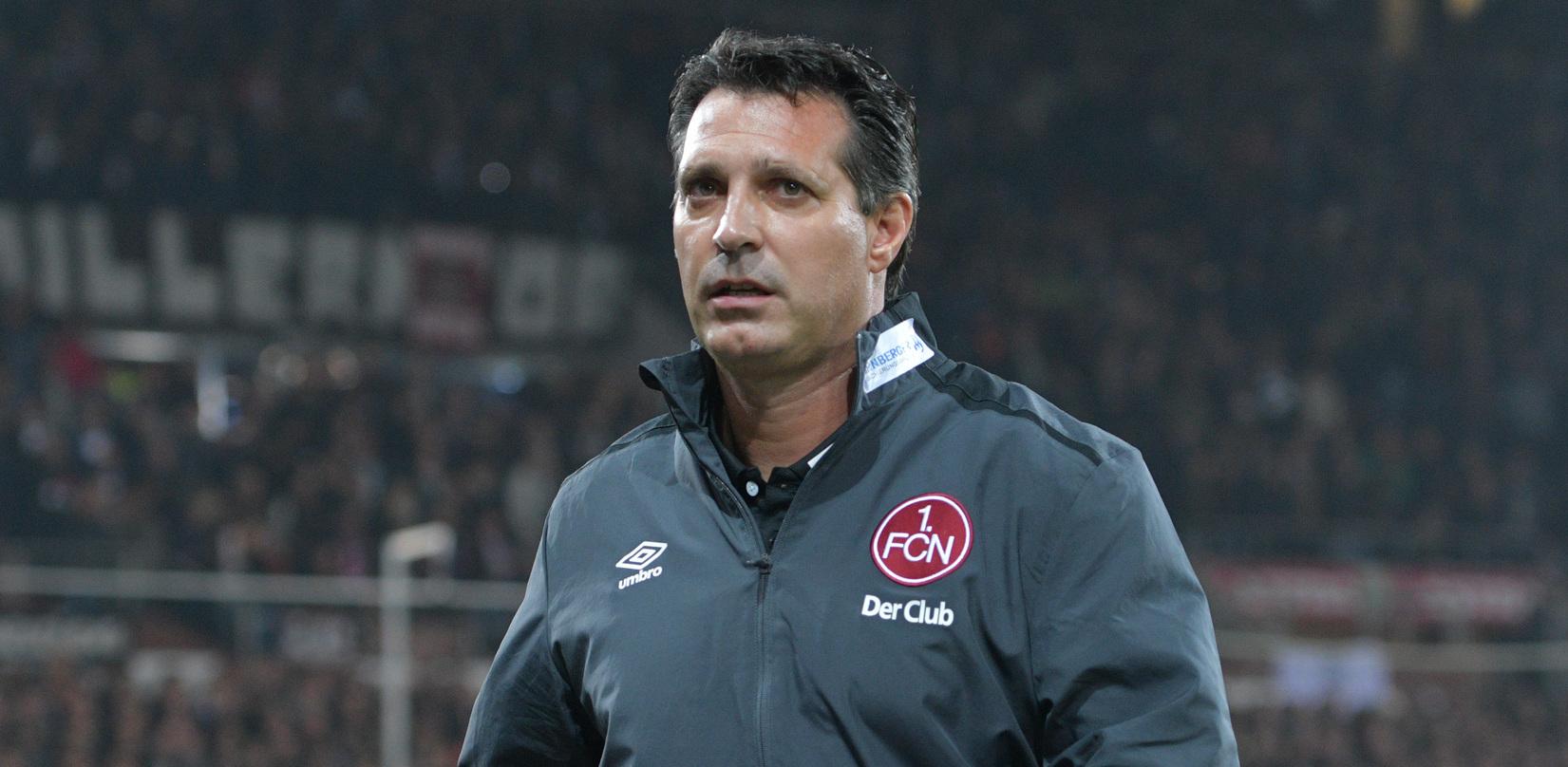 Alois Schwartz schimpfte nach dem Spiel auf den Schiedsrichter, Harm Osmers. Alois Schwartz schimpfte nach dem Spiel auf den Schiedsrichter, Harm Osmers.