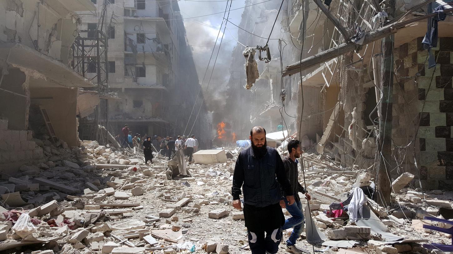 Viele Städte wurden in Syrien durch den Bürgerkrieg unbewohnbar. Die UNO verurteilt jetzt das Vorgehen der beiden Konfliktparteien aufs Schärfste.