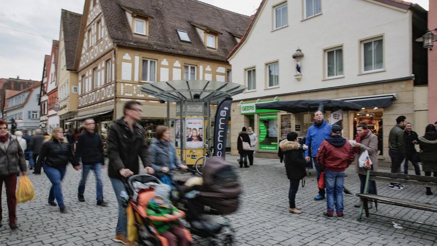 Bummeln und Shoppen beim verkaufsoffenen Sonntag 2016 in Forchheim