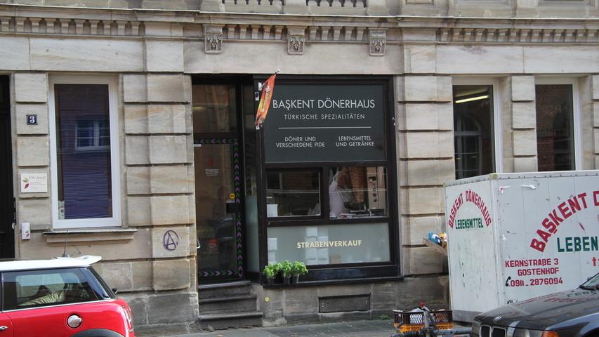 In Gostenhof zählt das Baskent Dönerhaus zu den Imbiss-Lieblingen. Durch das Straßenverkaufsfenster in der Kernstraße 3 gibt es fleischige und vegetarische türkische Spezialitäten.