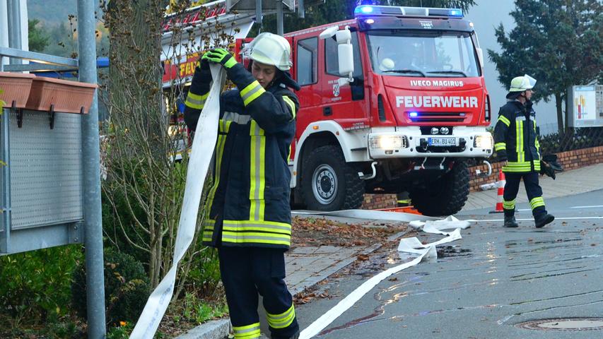 Neun Verletzte, Notfalltrupp im Einsatz: Gas-Alarm in Bubenreuth