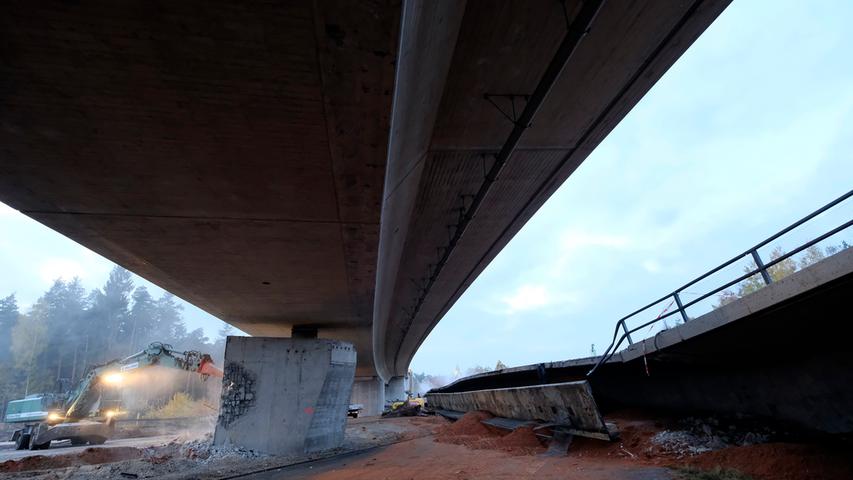 150 Kilo Sprengstoff: Brücke an der Autobahn gesprengt