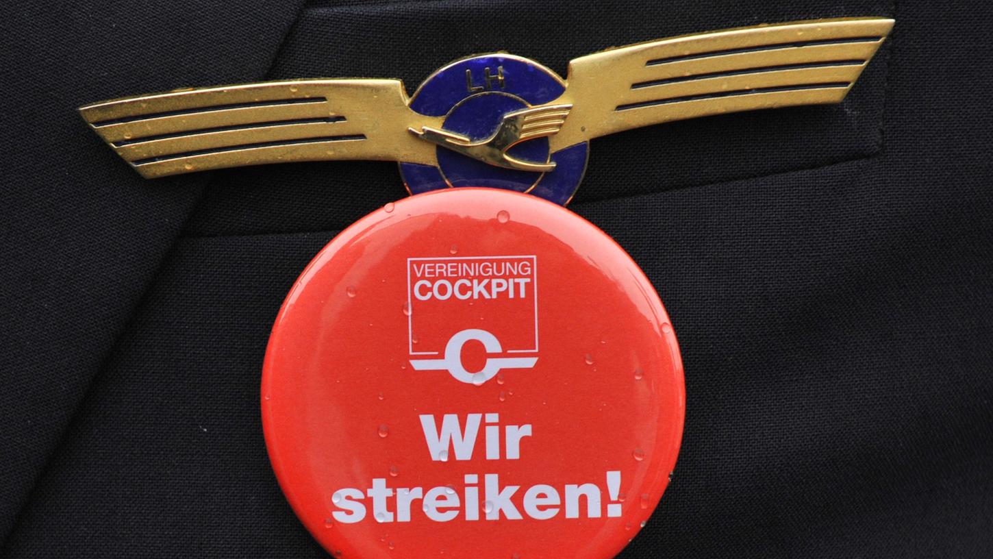 Die Gewerkschaft Vereinigung Cockpit hat zu einem erneuten Pilotenstreik bei der Lufthansa aufgerufen.