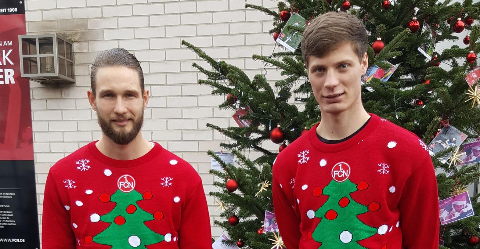 Mit Pulli und Papp-Behrens: Es weihnachtet beim Club Mit Pulli und Papp-Behrens: Es weihnachtet beim Club