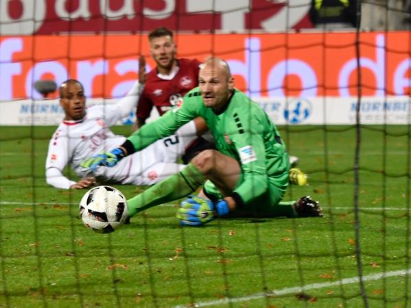 Natürlich Burgstaller! Nürnebrgs Torgarant hatte den Club kurz vor der Pause in Front gebracht. Doch in Hälfte zwei wendete sich das Blatt.