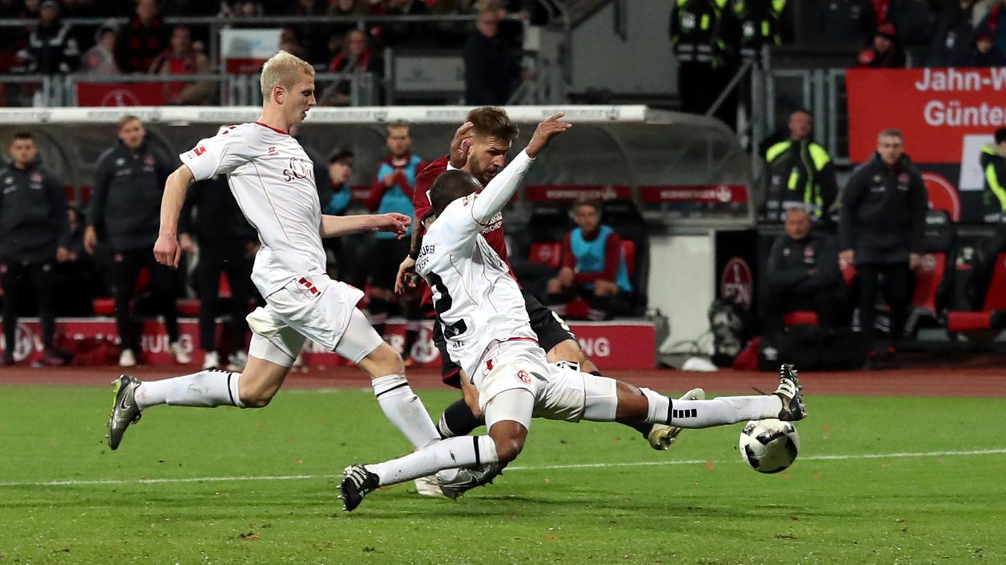 Guido Burgstaller erzielte seinen elften Saisontreffer. Richtig happy war der Club-Kanonier nach Abpfiff dennoch nicht. Guido Burgstaller erzielte seinen elften Saisontreffer. Richtig happy war der Club-Kanonier nach Abpfiff dennoch nicht.