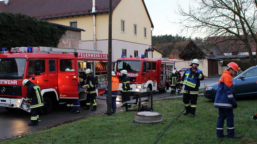 Feuerwehren aus Weinzierlein und Ammerndorf proben den Ernstfall 