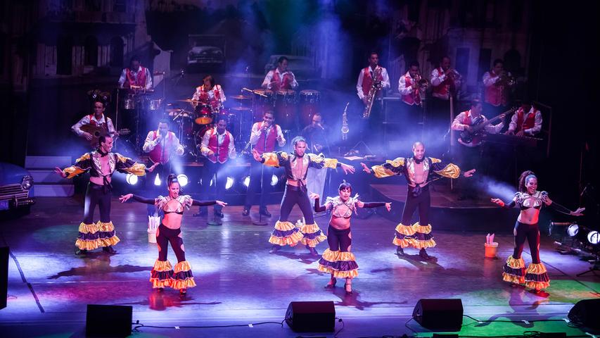 Ob Salsa, Rumba oder Mambo, die Mitglieder von "Pasion der Buena Vista" machten mit leidenschaftlichen Tanznummern ihrem Namen alle Ehre.